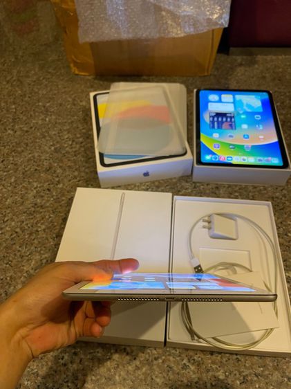 ขายiPadAir2สีดำและสีขาว64กิ๊กWifi Celluer ใส่ซิมได้ยกกล่องอีมี่ตรงสวยๆใช้งานดีถูกมากกก รูปที่ 10