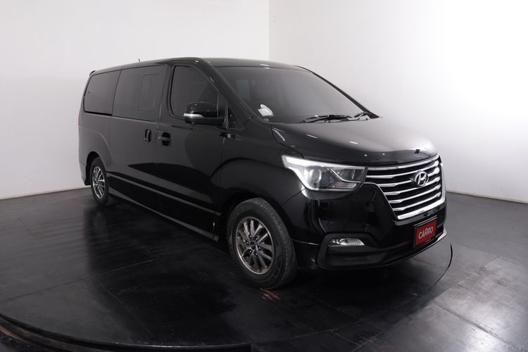 Hyundai H-1  2018 2.5 Deluxe Van ดีเซล เกียร์อัตโนมัติ ดำ