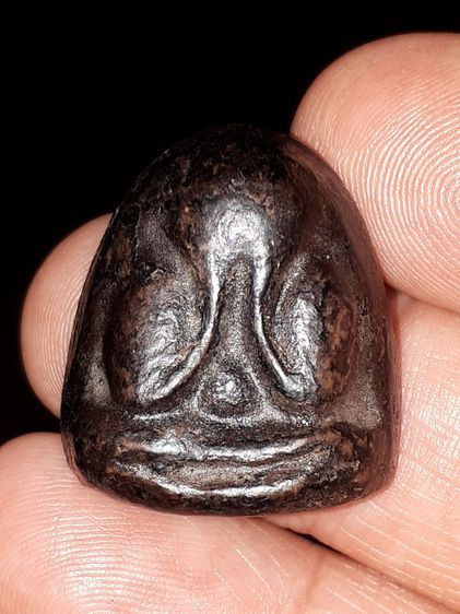 พระปิดตา พิมพ์กลาง หลังแบบ หลวงพ่อแก้ว วัดเคลือวัลย์ เนื้อผงคลุกรักจุ่มรัก ผิวเดิม สภาพแห้งเก่า รักหลุดร่อน ไม่มีหักซ่อม แท้ แปลก หายาก พร้อ รูปที่ 2