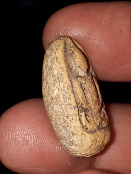 พระผงวัดรังษีฯ พิมพ์เล็ก เข่าบ่วง เนื้อผง มีมวลสาร สภาพเดิมๆ มีคราบธรรมชาติความเก่า ไม่หักไม่ซ่อม เก่าเป็น 100 ปี แท้ หายาก       พระผงวัดรั รูปที่ 4