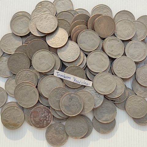 เหรียญ 5 บาท ครุฑเฉียง พ.ศ.2520และ2522