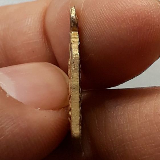 เหรียญไพรีพินาศ กะไหล่ทอง รูปที่ 3