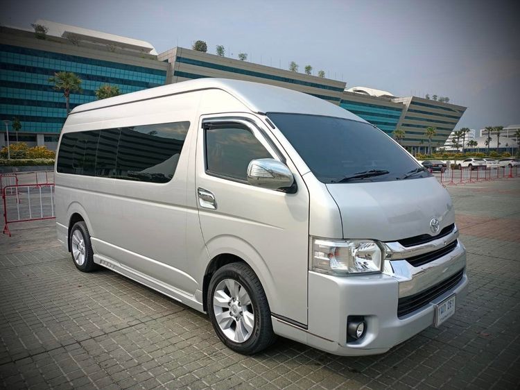 Toyota Commuter 2020 3.0 Van ดีเซล ไม่ติดแก๊ส เกียร์ธรรมดา เทา