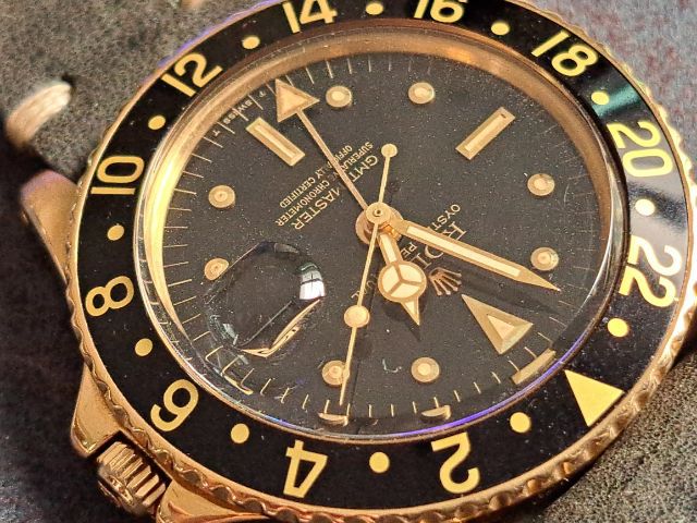 Rolex 1675 GMT 18k YG black nipple dial รูปที่ 3