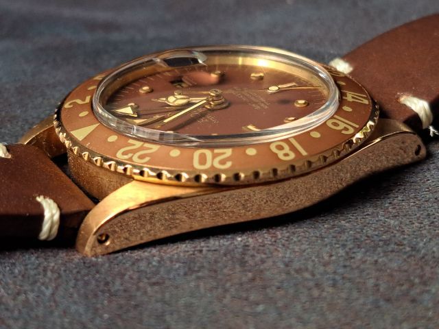 Rolex 1675 GMT 18k YG brown nipple dial รูปที่ 7