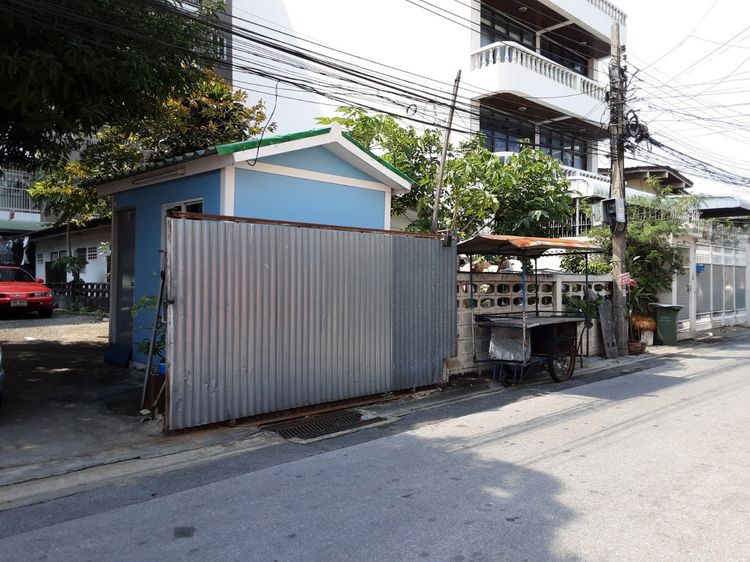 ไม่ใช่ ขายด่วน !!! ที่ดิน ทำเลดี แปลงรูปสี่เหลี่ยม ในซอยประชาราษฎร์บำเพ็ญ 7 แยก 6 45 ตร.ว ราคา 7.5 ลบ. สร้างตึกได้ 4 ชั้น ( เจ้าของขายเอง เจรจาได้ ) รูปที่ 3