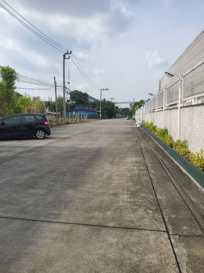 ไม่ใช่ ซ.ลาดพร้าว 88-1(88ทับหนึ่ง) ราคาต่อรองได้ แบ่งขายที่ดิน 300 ตรว. ซอยกว้าง เข้าซอยไปประมาณ 50 เมตร ใกล้เลียบด่วน  รูปที่ 4