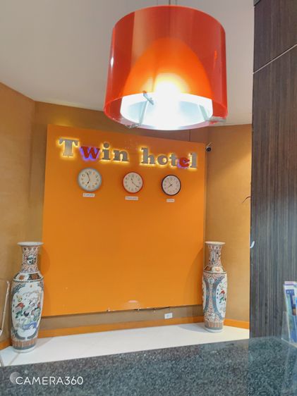 ไม่ใช่ ขายด่วน!!! โรงแรม ทำเลดี อ.เมืองภูเก็ต จ.ภูเก็ต เนื้อที่ 300 ตารางวา ( พื้นที่ใช้สอย 1,200 ตารางเมตร ) ราคาขาย 100 ลบ. รูปที่ 3