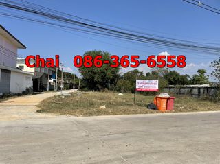 ขายที่ดินเปล่าติดถนน2ด้านถนนซอยหลักและซอยรองทำเลดีขายวาละ42,000บาท 
