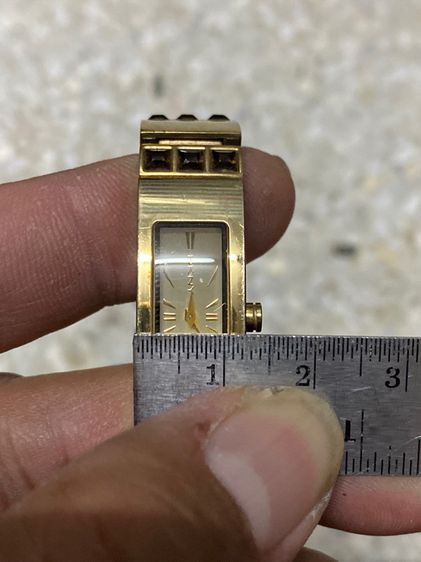 นาฬิกายี่ห้อ DKNY   ของแท้ สีทองสวย รอบข้อมือ 6 นิ้ว 900฿ รูปที่ 8
