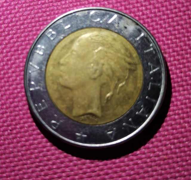 เหรียญ ธนบัตร ต่างประเทศ เหรียญอิตาลี  L 500 ปี 1983หายาก น่าสะสม