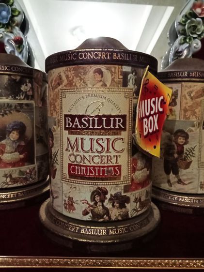 อังกฤษ..music box เก่าโบราณเนื้อเหล็กหมุนมีเสียงดนตรีสภาพเยี่ยมใช้ได้ทุกชิ้น
