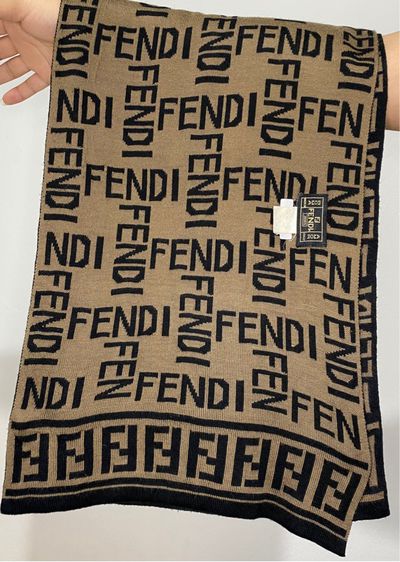 ผ้าพันคอ 💓Vintage Fendi Logo Print FF Scarf