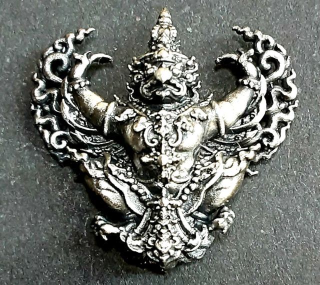 ครุฑเนื้อเงินรมดำ ขนาด1.7เซ็นติเมตร ครูบาอริยชาติ วัดแสงแก้วโพธิญาณ รูปที่ 7