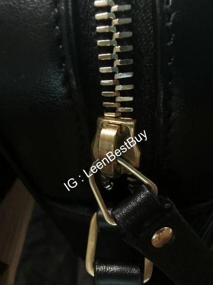 กระเป๋าสะพาย YSL Black Lou Matelasse Leather Camera Bag รูปที่ 4