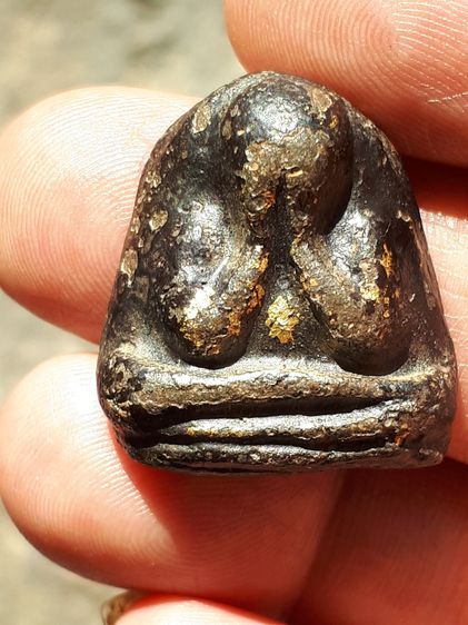 พระปิดตา พิมพ์ใหญ่ หลังแบบ รุ่นแรก หลวงพ่อแก้ว วัดเคลือวัลย์ เนื้อผงคลุกรักจุ่มรัก ผิวเดิม สภาพแห้งเก่า รักหลุดร่อน ไม่มีหักซ่อม แท้ เก่า อย รูปที่ 4