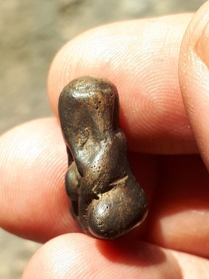 พระปิดตา เนื้อเมฆพัตร หลวงปู่นาค วัดห้วยจระเข้ จ.นครปฐม พิมพ์สะดือจุ่น สวยงาม คมชัด สภาพสวย เก่า เดิมๆ แท้ หายากมากๆ มีใบประกาศนียบัตรรับรอง รูปที่ 4