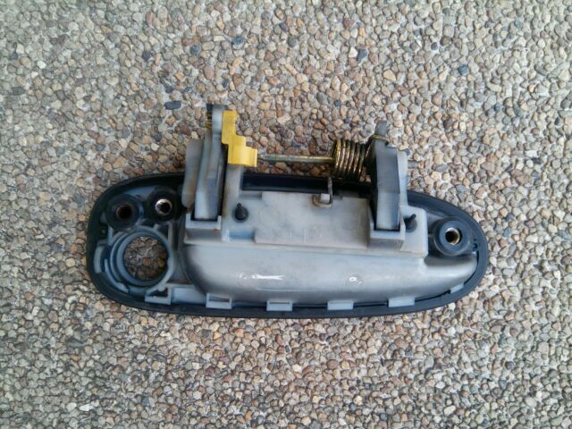 มือเปิดประตูด้านนอก หน้าซ้าย โตโยต้า AE100-101 3ห่วง ปี 92-95 มือ2ของแท้ สภาพสวย1อัน รูปที่ 2