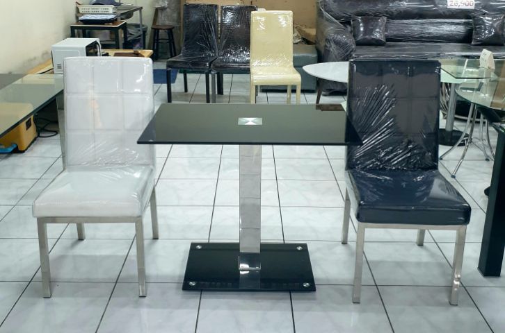 โต๊ะ  60×90 cm. กระจกสีดำ  ขาแสตนเลส