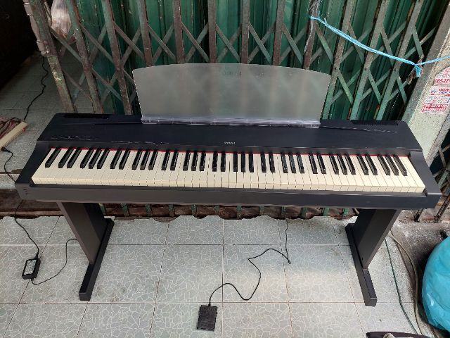 เปียโนไฟฟ้า เปียโน ไฟฟ้าYamaha P70 
