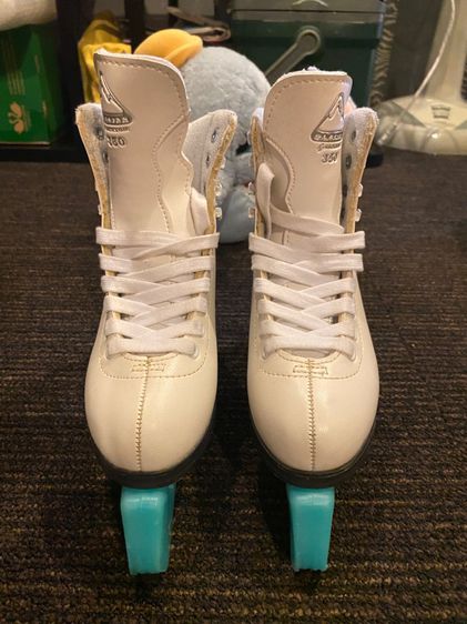 รองเท้า Ice Skates 
