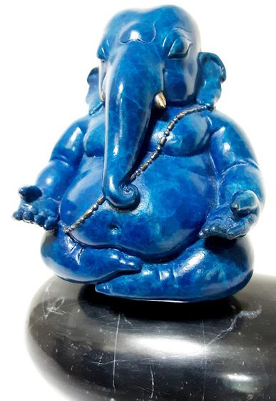 พระพิฆเนศ สงบสุข สีน้ำเงิน หมายเลขที่ 6  ประติมากร อ.ทนงศักดิ์ สุทธิธีรวัฒน์ ฐานหินอ่อน สวยงามมาก รูปที่ 4