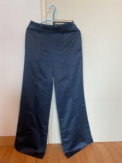 กางเกงสีน้ำเงินผ้าซาติน แบรนด์เนม Lynaround แท้ size S 