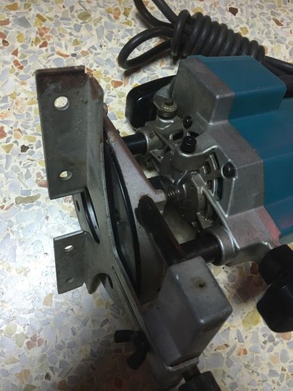 เราเตอร์เซาะร่องตีคิ้ว makita 3612 BR JAPAN สภาพสวยพร้อมฉากของแท้ พร้อมใช้งาน รูปที่ 5