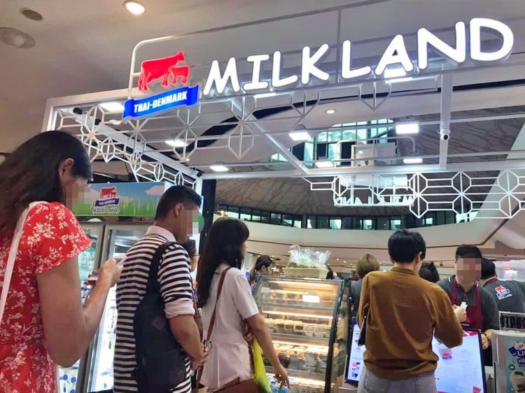 ร้านเครื่องดื่ม ชา กาแฟ แอลกอฮอล์ เซ้ง Thai Denmark Milkland สาขาเซ็นทรัลปิ่นเกล้า ขอแค่ค่าอุปกรณ์เลยค่ะ 