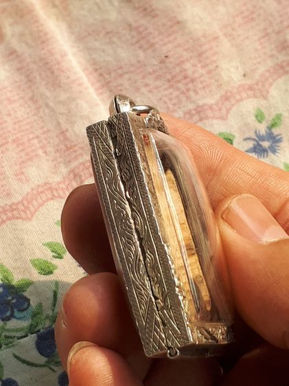 พระสมเด็จวัดเกศไชโย 7 ชั้นนิยม ตัดปีกกว้าง มีคราบกรุ พิมพ์คม ชัด พระหนา มีน้ำหนัก เนื้อผง เนื้อหาจัดจ้าน มีมวลสาร มันมากๆ เก่า แท้ รูปแบบสวย รูปที่ 12