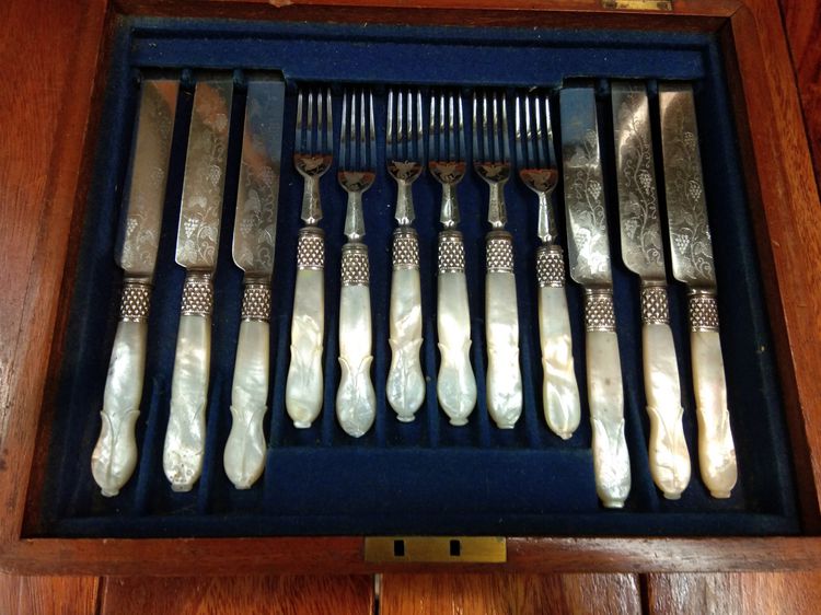 ชุดมีดส้อมชุบเงินอย่างหนาโบราณเก่าเก็บวินเทจจากอังกฤษ รูปที่ 3