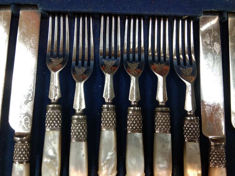 ชุดมีดส้อมชุบเงินอย่างหนาโบราณเก่าเก็บวินเทจจากอังกฤษ รูปที่ 4