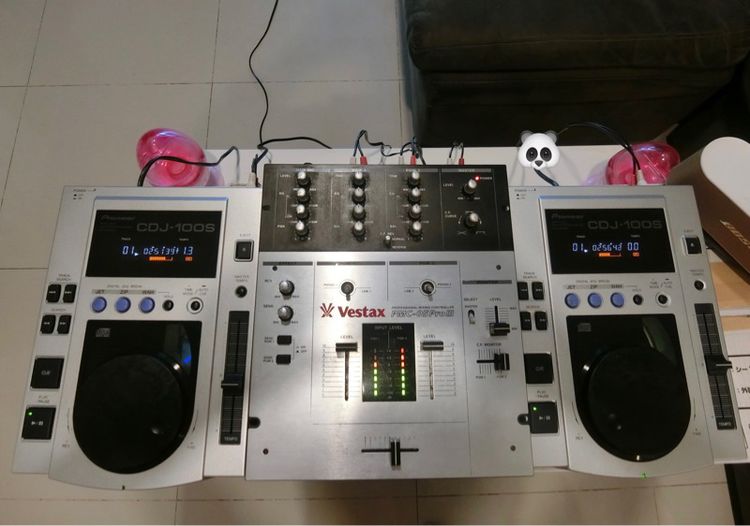 Pioneer CDJ-1OOS Vestax PMC-O5ProIII Mixer DJ
