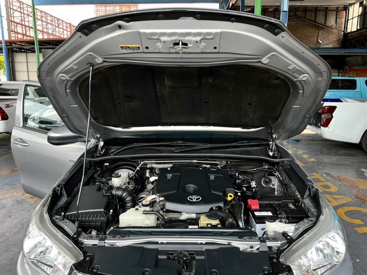 Toyota Hilux Revo 2018 2.4 J Pickup ดีเซล ไม่ติดแก๊ส เกียร์ธรรมดา เทา รูปที่ 2