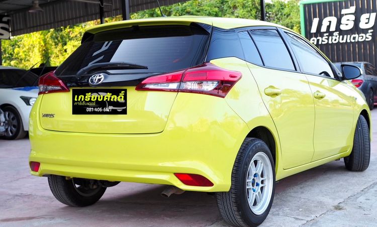 Toyota Yaris 2018 1.2 J Sedan เบนซิน ไม่ติดแก๊ส เกียร์อัตโนมัติ เขียว รูปที่ 2