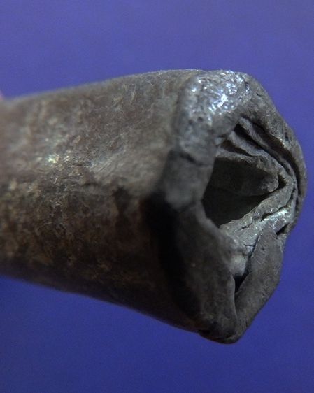 ตะกรุดเนื้อตะกั่วทุบ หลวงพ่อเนียม วัดน้อย จ.สุพรรณบุรี เก่ามากๆยาว 3.7-5.3 ซ ม รูปที่ 7