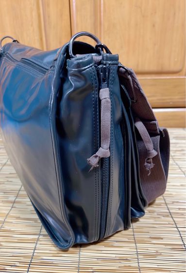 Luggage Label shoulder bag กระเป๋าสะพายไหล่ผู้ชาย รูปที่ 6
