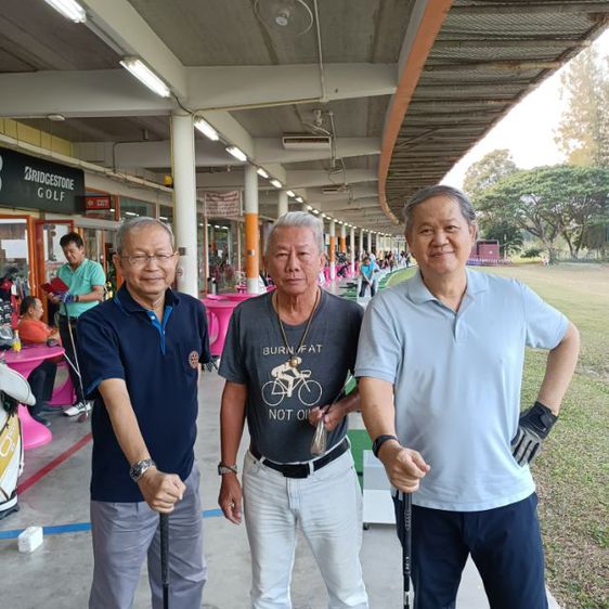 Simple Golf School เชียงใหม่ สอนแนวใหม่ ง่ายเป็นธรรมชาติ เป็นขั้นเป็นตอน โดยผู้มีประสพการกอล์ฟ กว่า 45 ปี เรารับประกันผลงาน ครับ รูปที่ 4