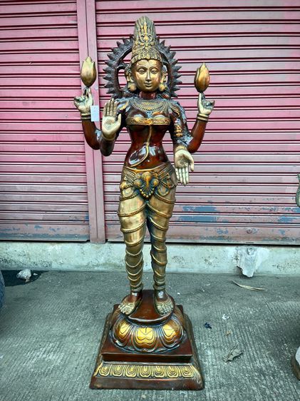 พระแม่ลักษมีทองเหลืองสูง 1.3 เมตร large brass statue Lakshmi