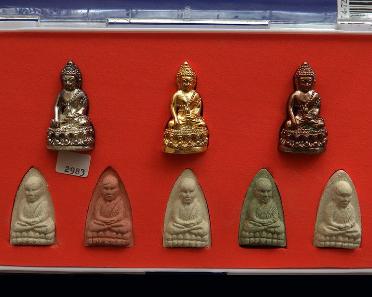 ชุดกรรมการ พระชัย หลวงปู่ทวด รุ่นตำหนักทอง หลวงปู่ทอง สุสังวโร วัดป่ากอสุวรรณ ครบชุด 8 องค์ จ.สงขลา พ.ศ. 2540 รูปที่ 18