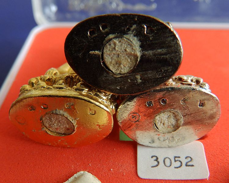 ชุดกรรมการ พระชัย หลวงปู่ทวด รุ่นตำหนักทอง หลวงปู่ทอง สุสังวโร วัดป่ากอสุวรรณ ครบชุด 8 องค์ จ.สงขลา พ.ศ. 2540 รูปที่ 24