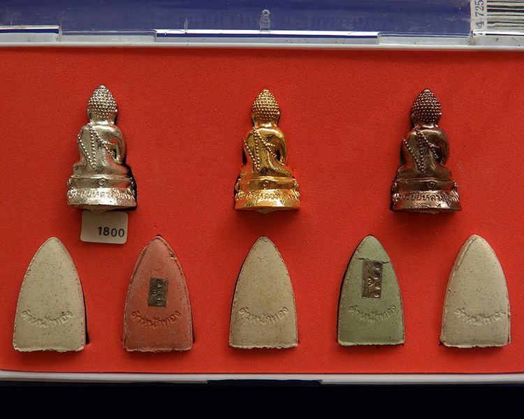 ชุดกรรมการ พระชัย หลวงปู่ทวด รุ่นตำหนักทอง หลวงปู่ทอง สุสังวโร วัดป่ากอสุวรรณ ครบชุด 8 องค์ จ.สงขลา พ.ศ. 2540 รูปที่ 3