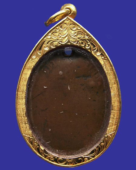 เหรียญรุ่นแรก หลวงพ่ออยู่ วัดบางน้อย จ.สมุทรสงคราม พ.ศ. 2459 เลี่ยมทอง รูปที่ 2