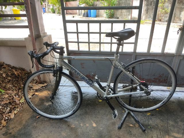 ขายจักรยานเสือหมอบ จากแคนาดายี่ห้อ louis garneau rs3 โครงอลูมิเนียมแท้ ตะเกียบหน้าคาร์บอนแท้ เกียร์ shimano ดุมล้อ shimano ติดต่อ 0855639104