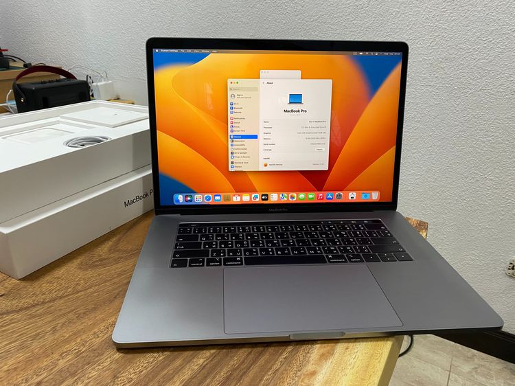 Apple Mackbook Pro 16 Inch แมค โอเอส 16 กิกะไบต์ อื่นๆ ไม่ใช่ MacBook Pro 15 inch 2019  Touch bar 8 Core i9 A1990 