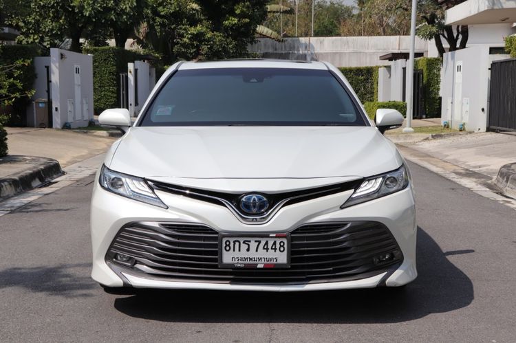 Toyota Camry 2019 2.5 Hybrid Premium Sedan เบนซิน เกียร์อัตโนมัติ ขาว