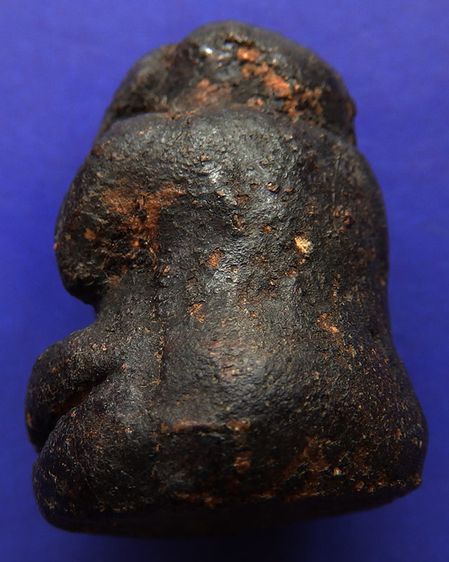 แท้ๆเก่าจริงๆ ปิดตาลอยองค์เนื้อผงลงรักเก่ามาก สูง 1 นิ้ว รูปที่ 5