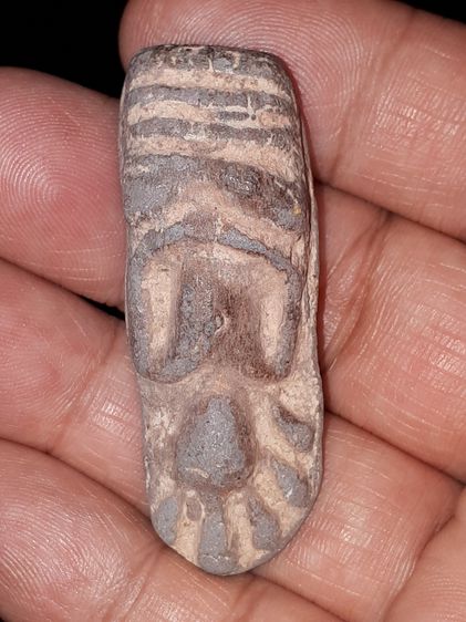 พระกรุนาดูน พิมพ์นาคปรก ปางสมาธิ ฐาน 3 ชั้น เนื้อดินเผาสีเขียว เนื้อดินละเอียด คราบราดำ ดินยังติดตามซอกองค์พระ ไม่ถูกล้างออก เดิมๆ เก่า แท้ รูปที่ 6