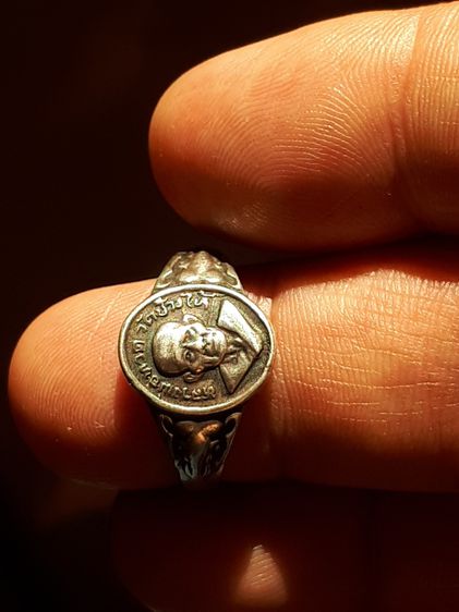 แหวนหลวงปู่ทวด วัดช้างไห้ ปี 2506 เนื้อเงิน ยันต์จม(นิยม) แจกผู้หญิง สภาพดีมากทั้งด้านหน้าและด้านหลัง ไม่ผ่านการใช้งาน สภาพสวย ผิวเดิมๆ ดูง่ รูปที่ 19