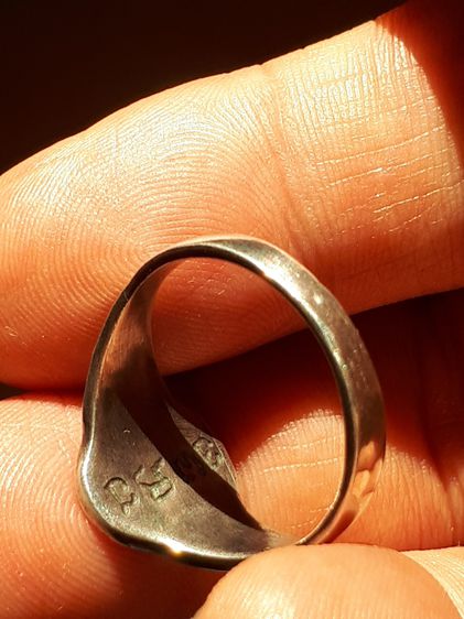 แหวนหลวงปู่ทวด วัดช้างไห้ ปี 2506 เนื้อเงิน ยันต์จม(นิยม) แจกผู้หญิง สภาพดีมากทั้งด้านหน้าและด้านหลัง ไม่ผ่านการใช้งาน สภาพสวย ผิวเดิมๆ ดูง่ รูปที่ 6